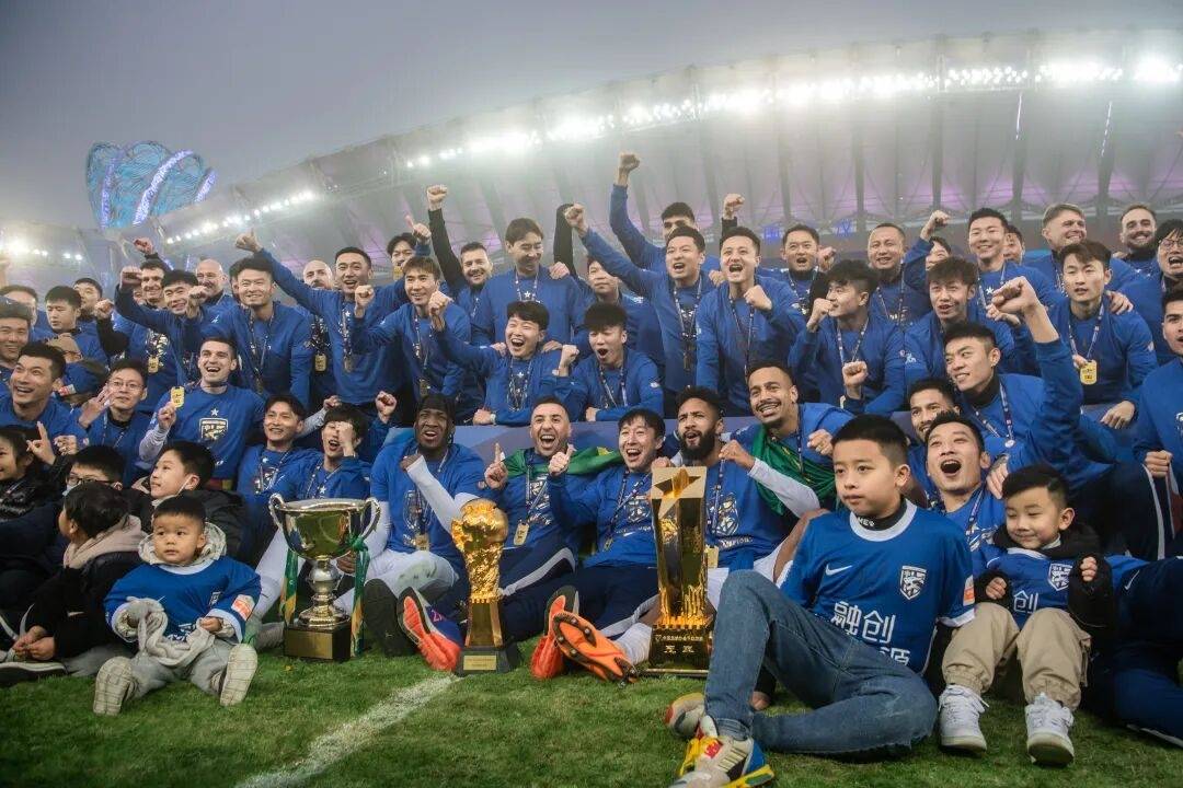 国际比赛日武汉三镇刷新队史纪录：NBA总决赛节点到来；态度坚定；球探报告显示潜力的简单介绍