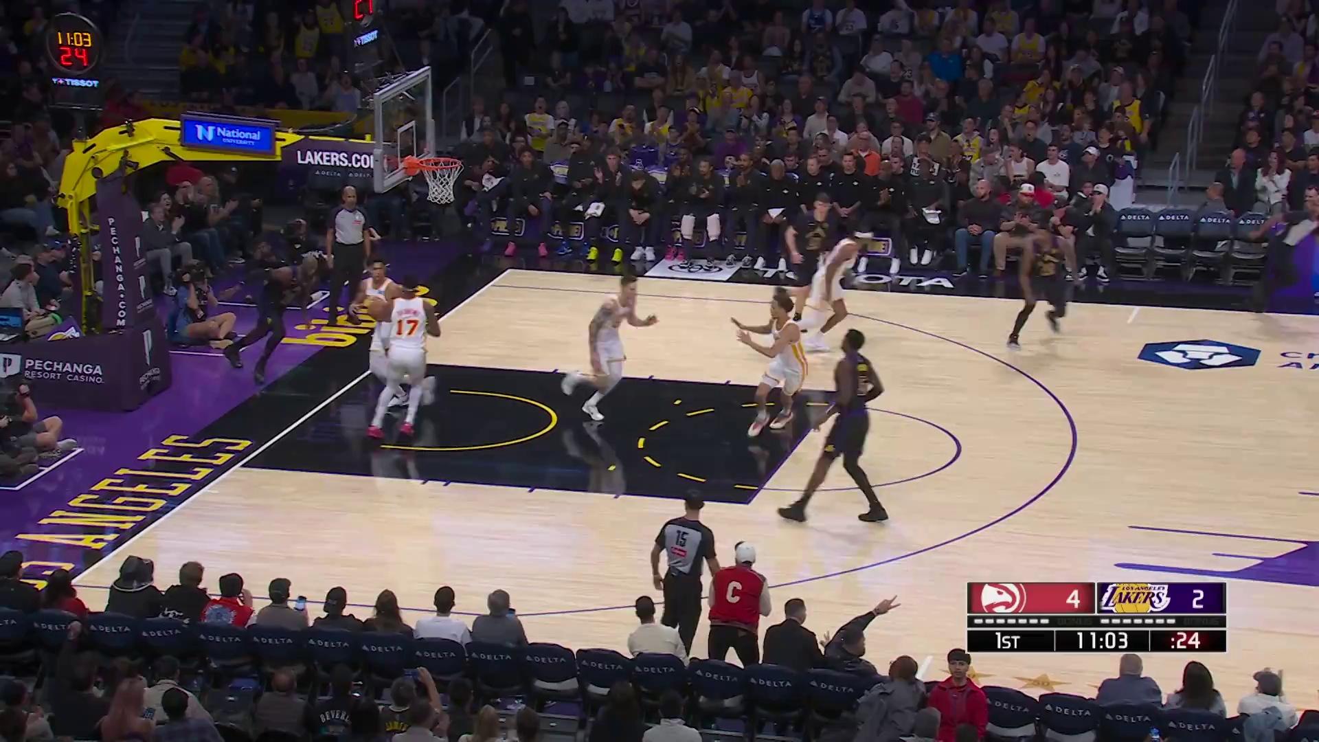 完美世界-字母哥巅峰对决，东契奇与30激战老鹰分钟，爆冷胜负难料！的简单介绍