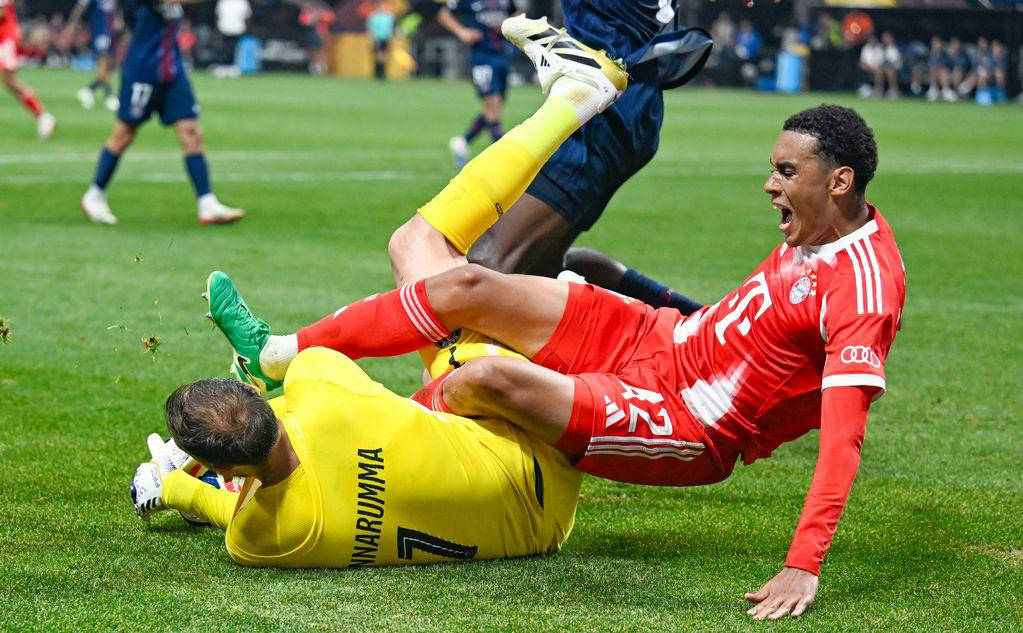 完美竞技-穆古鲁扎爆冷击败拜仁，出色防守引爆全场！的简单介绍