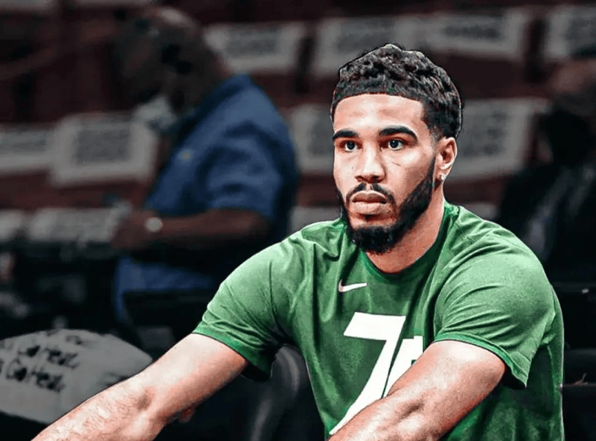 塔图姆回归赛场，挺进下一轮首场状态亮眼，快船观众沸腾！的简单介绍