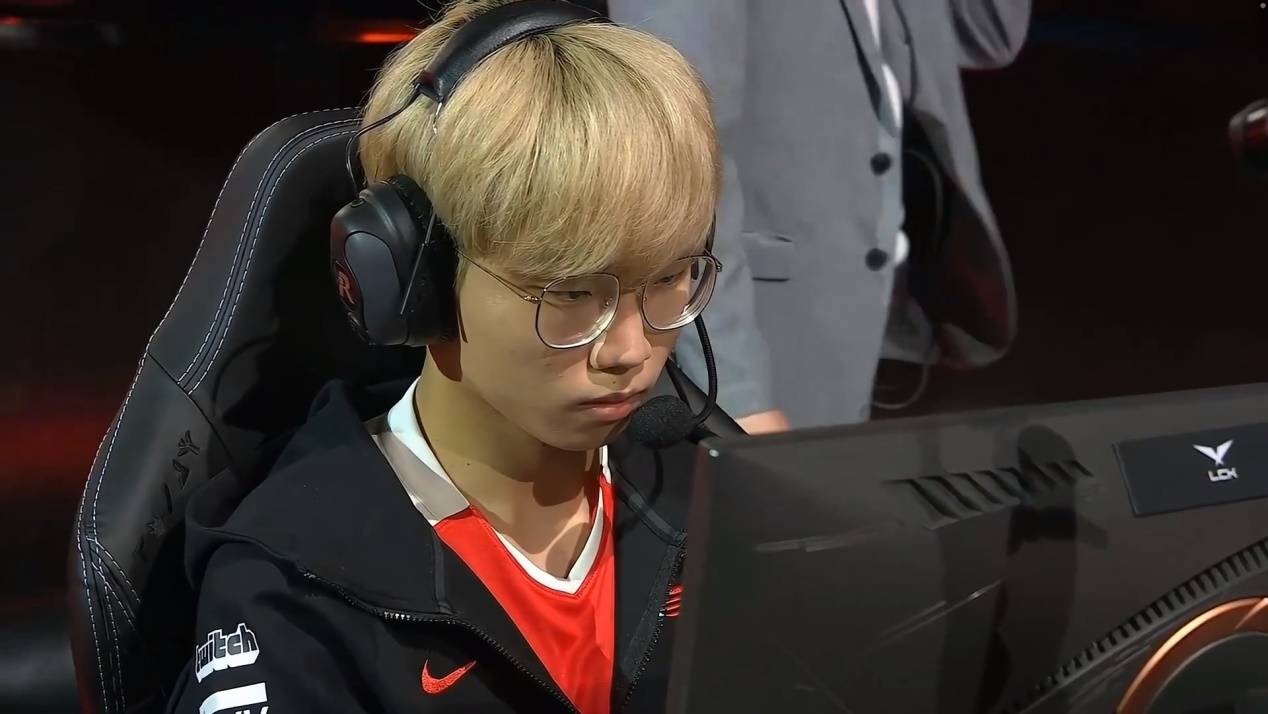 完美竞技-关于Faker爆冷击败塞尔维亚队，战术调整引爆全场！的信息